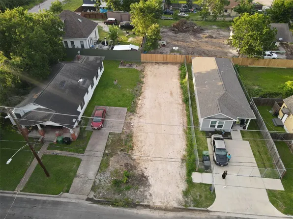2513 Sumpter St, Houston, TX 77026