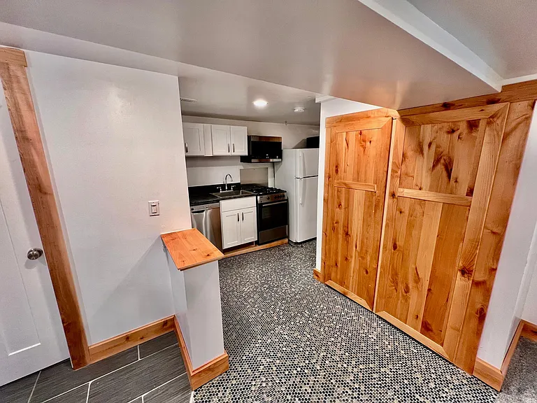 2352 E Lakeview Dr #B — Photo 9