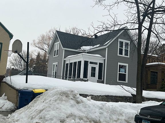 3rd image of 712 1st St N