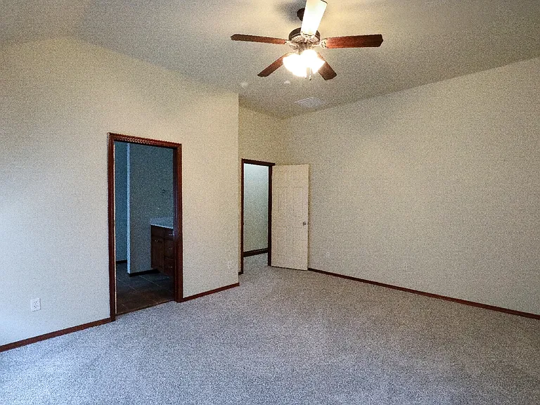 3004 NW 191st St — Photo 14