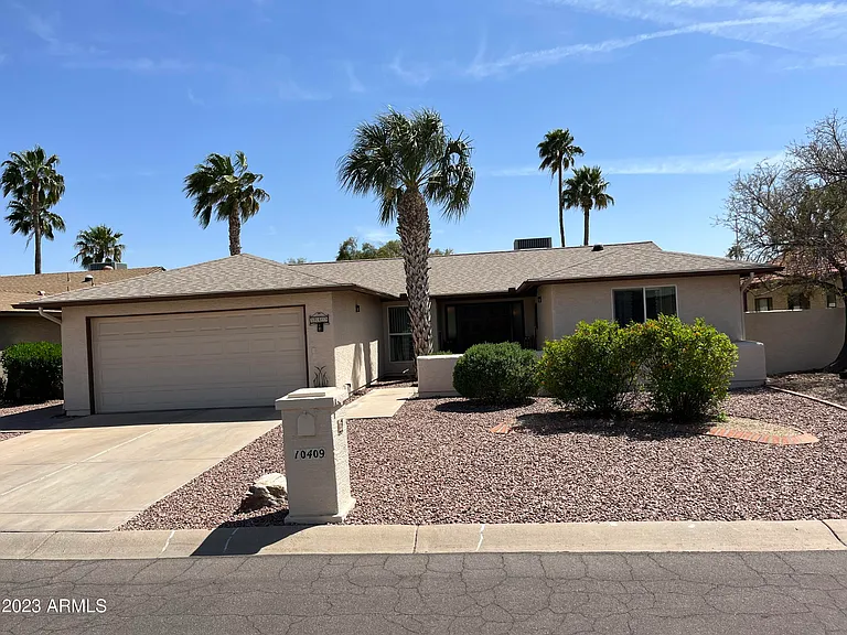 10409 E East Dr — Photo 1