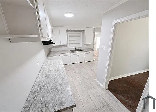 3 bed, 1942 sqft, $1,530 — Photo 3