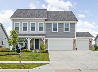 6305 N Woodhaven Dr, McCordsville, IN