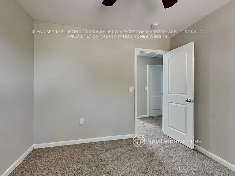 2402 King Malcolm Ln — Photo 17