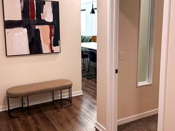 4th image of 3612 Leavenworth St #307