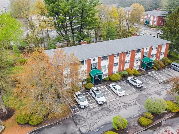 1 Colonial Dr Unit 3, Andover, MA 01810