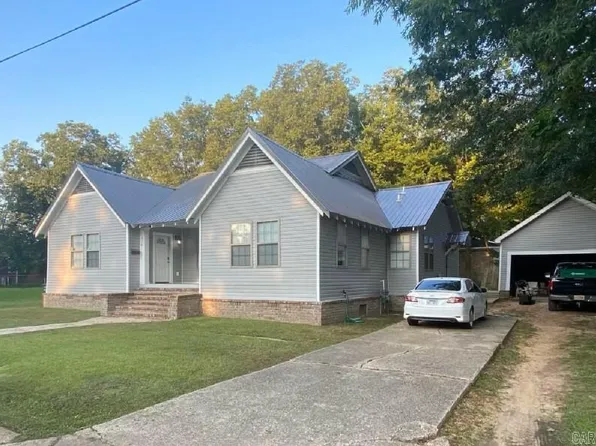 512 N Slemons St, Monticello, AR 71655