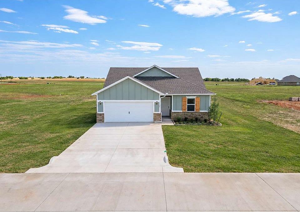1st image of 1721 Elm Cir
