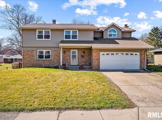 1717 Valle Vista Blvd, Pekin, IL