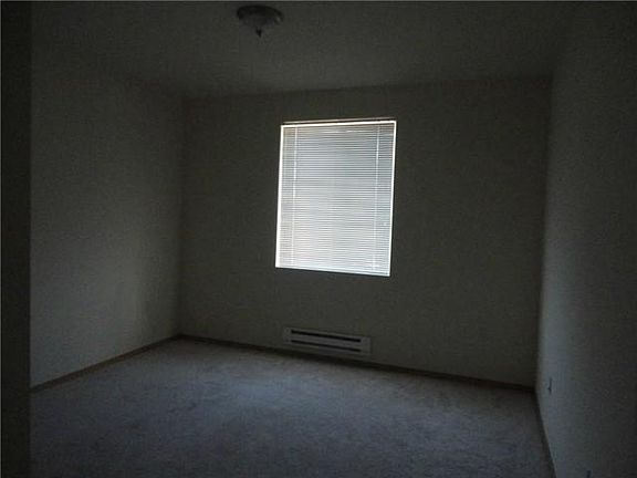 5th image of 10113 186th St #354