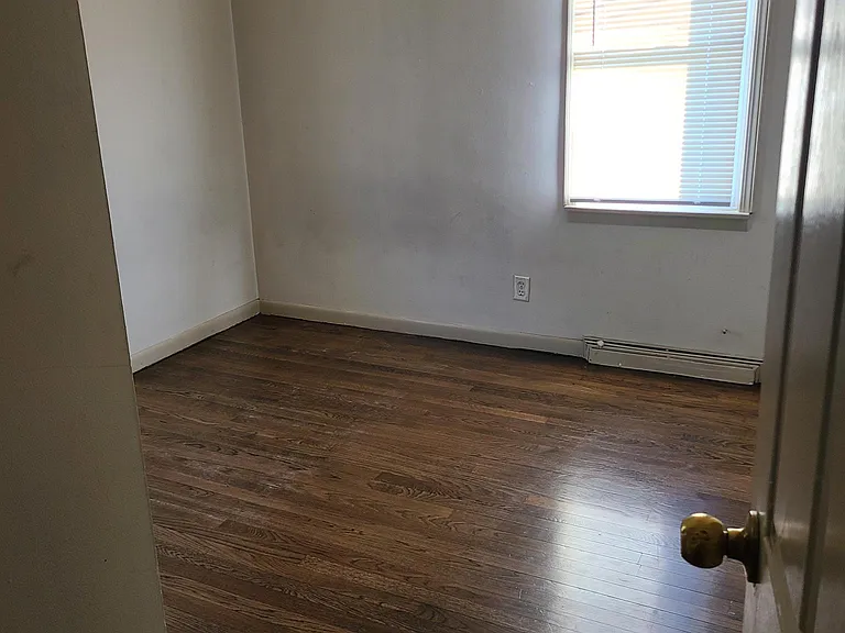 4919 Carey St — Photo 11