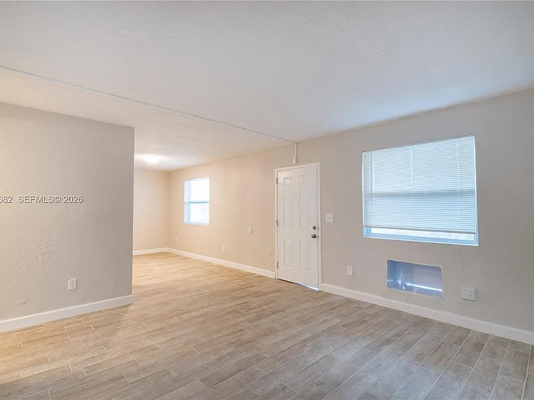 601 S Flagler Ave #6 — Photo 9