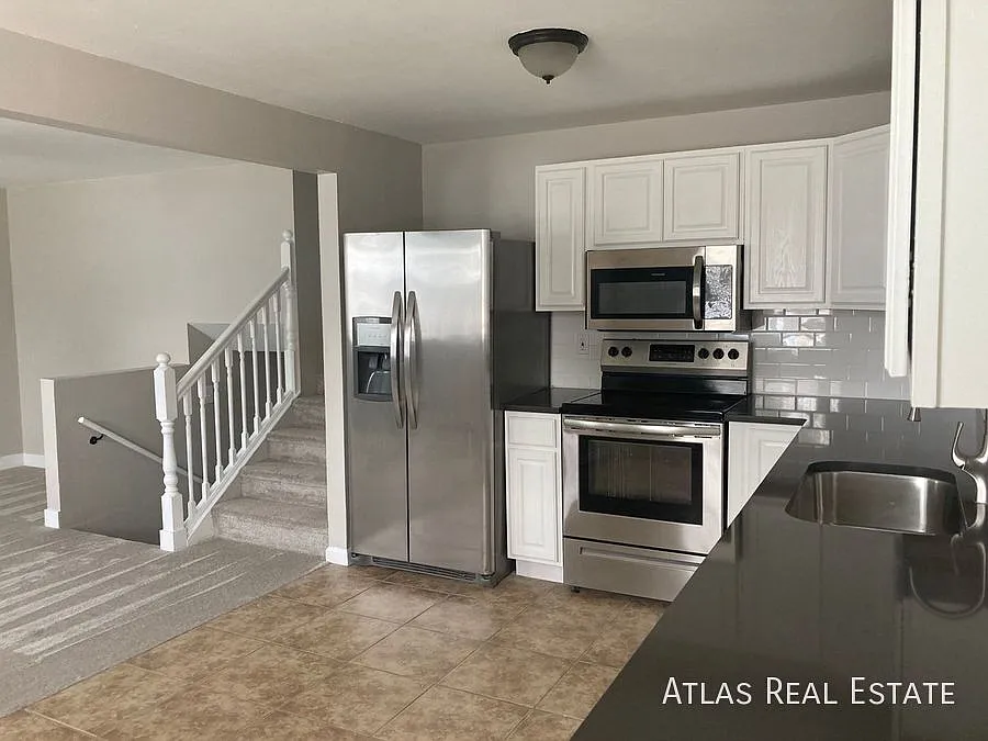 Newly Updated 4 Bed/2 Bath House w/ Finished Basement in Beautiful Greeley Neighborhood! — Photo 3