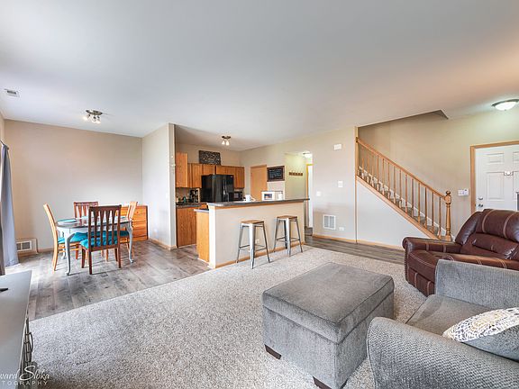3rd image of 6756 Slate Dr