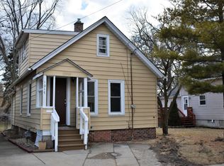1017 43rd St, Kenosha, WI 53140
