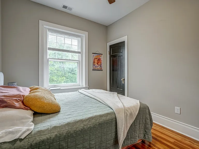 425 N Arthur Ashe Blvd #G — Photo 11
