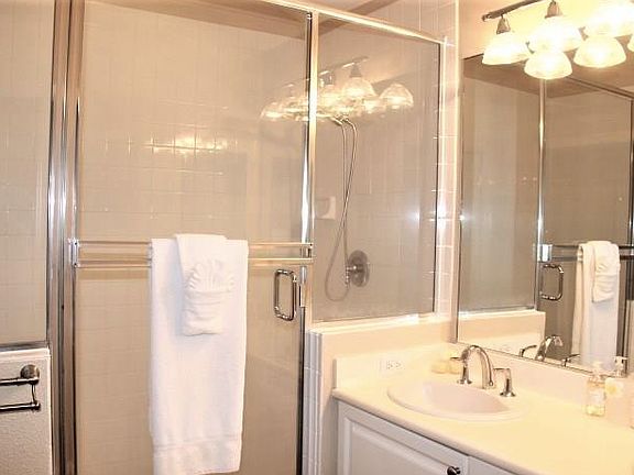 3rd image of 92-1072 Olani St #13