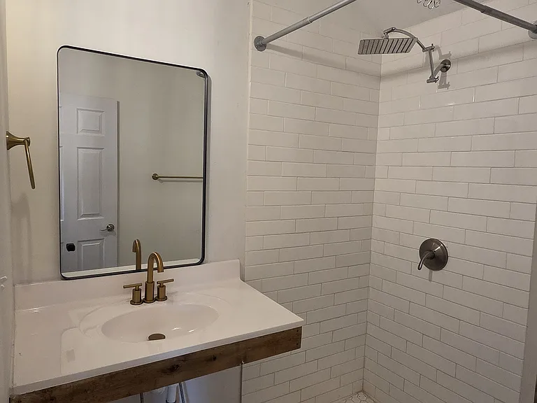 4848 FM 2484 — Photo 37
