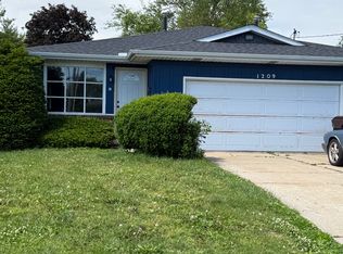 1209 W Merle Ln #B, Peoria, IL 61604