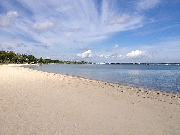4th image of 26 Beach Ave