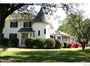 102 N King Charles Rd, Raleigh, NC 27610