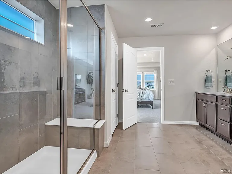 502 176th Ave — Photo 31