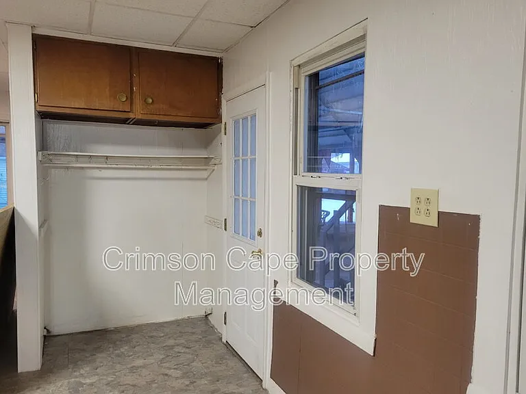 110 George Ave — Photo 7