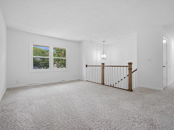 4th image of 1311 Townley Dr