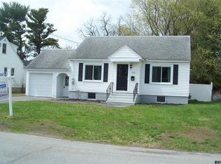 1713 Caldicott Rd, Schenectady, NY 12303