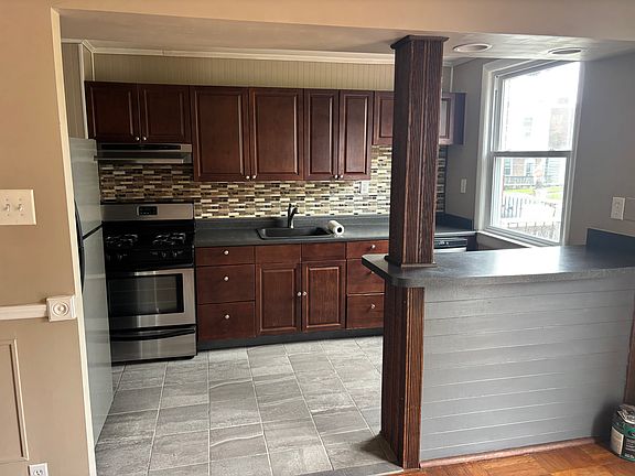 5th image of 5842 Magdalena St