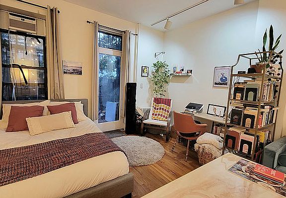 4th image of 355 12th St APT 1A