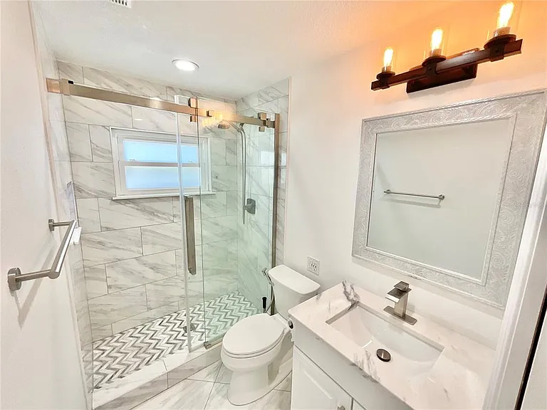 1545 Indiana Ave — Photo 19