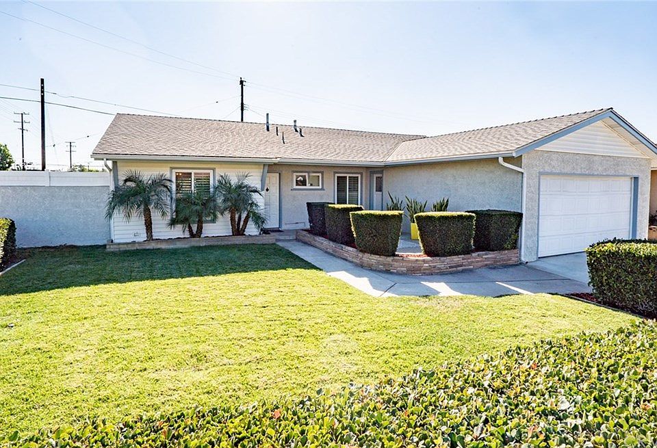 1st image of 7986 Poinsettia Dr
