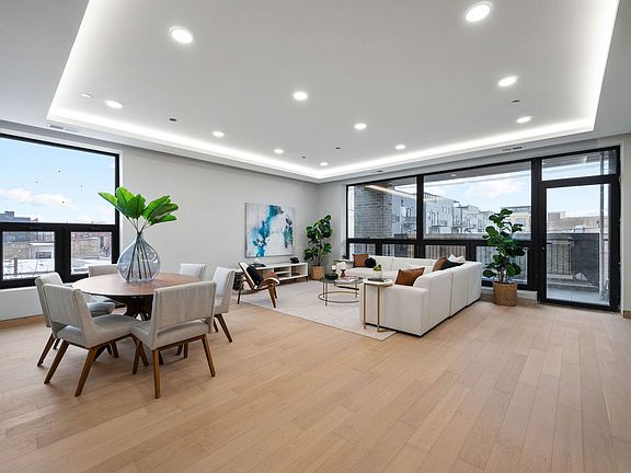 5th image of 466 N Paulina St #301