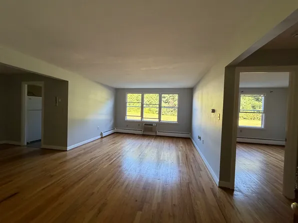138 Store Ave #4, Waterbury, CT 06705