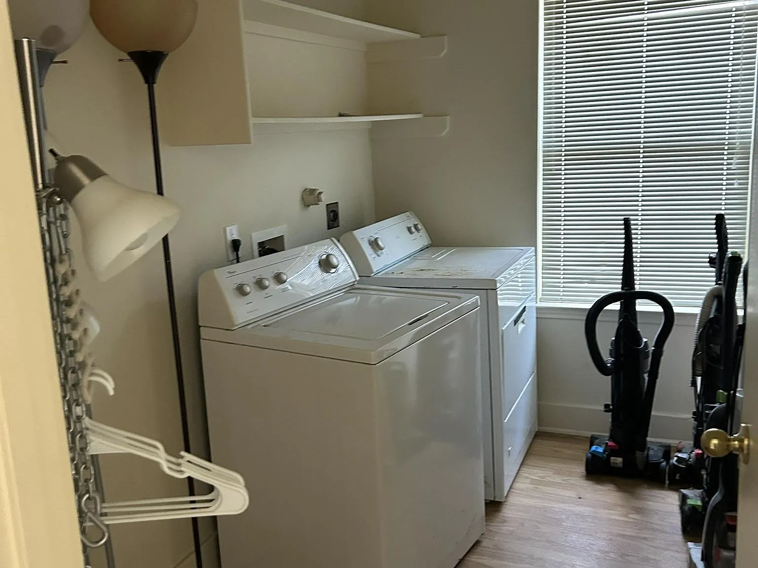 4 bed, 2.0 bath, 2000 sqft, $905 — Photo 3