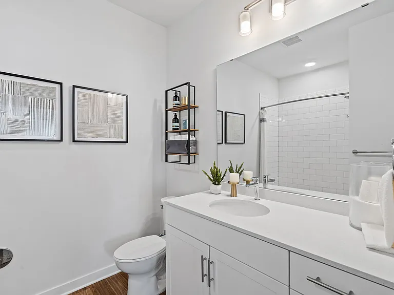 Miles - 2 Bed / 2 Bath - 1,098 Sq.Ft.