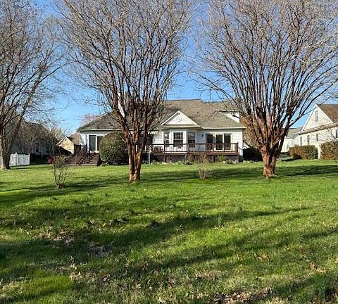 3rd image of 28642 Clubhouse Dr