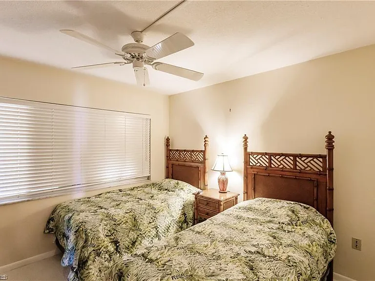 25900 Hickory Blvd #302 — Photo 11