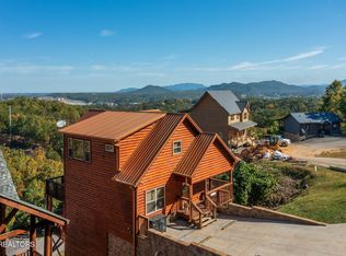 3309 Pine Peak Way, Pigeon Forge, TN 37862