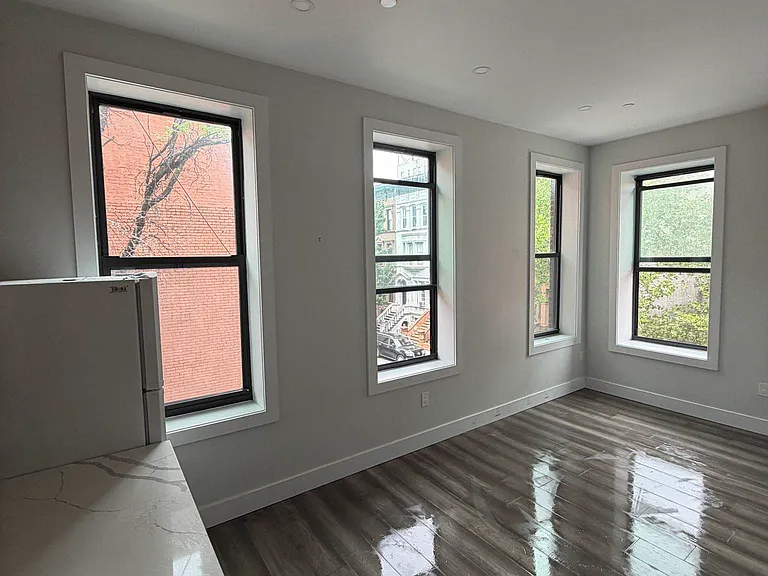 239 Lenox Ave #2B — Photo 3