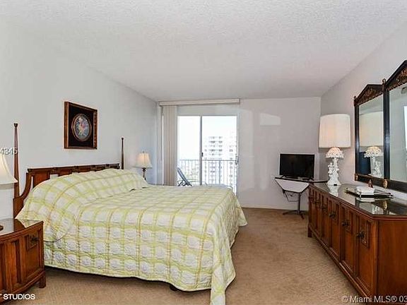 4th image of 2801 NE 183rd St APT 1806W