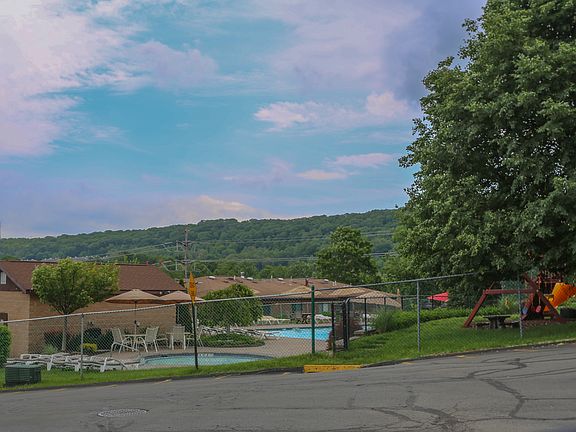 3rd image of 59 Buckingham Ct