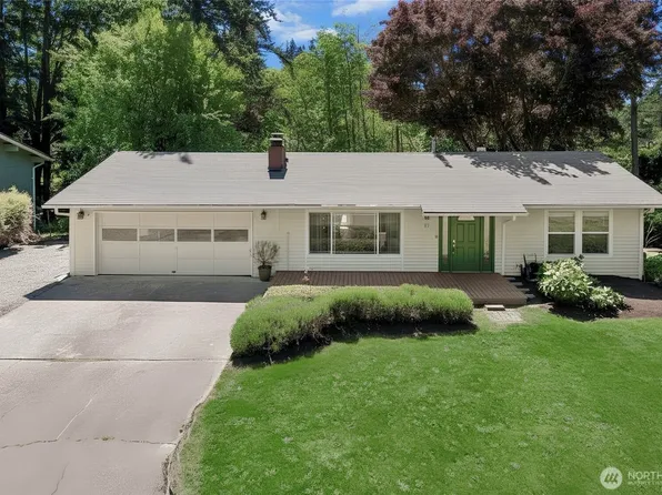 711 Eagle Cliff Rd NE, Bainbridge Island, WA 98110