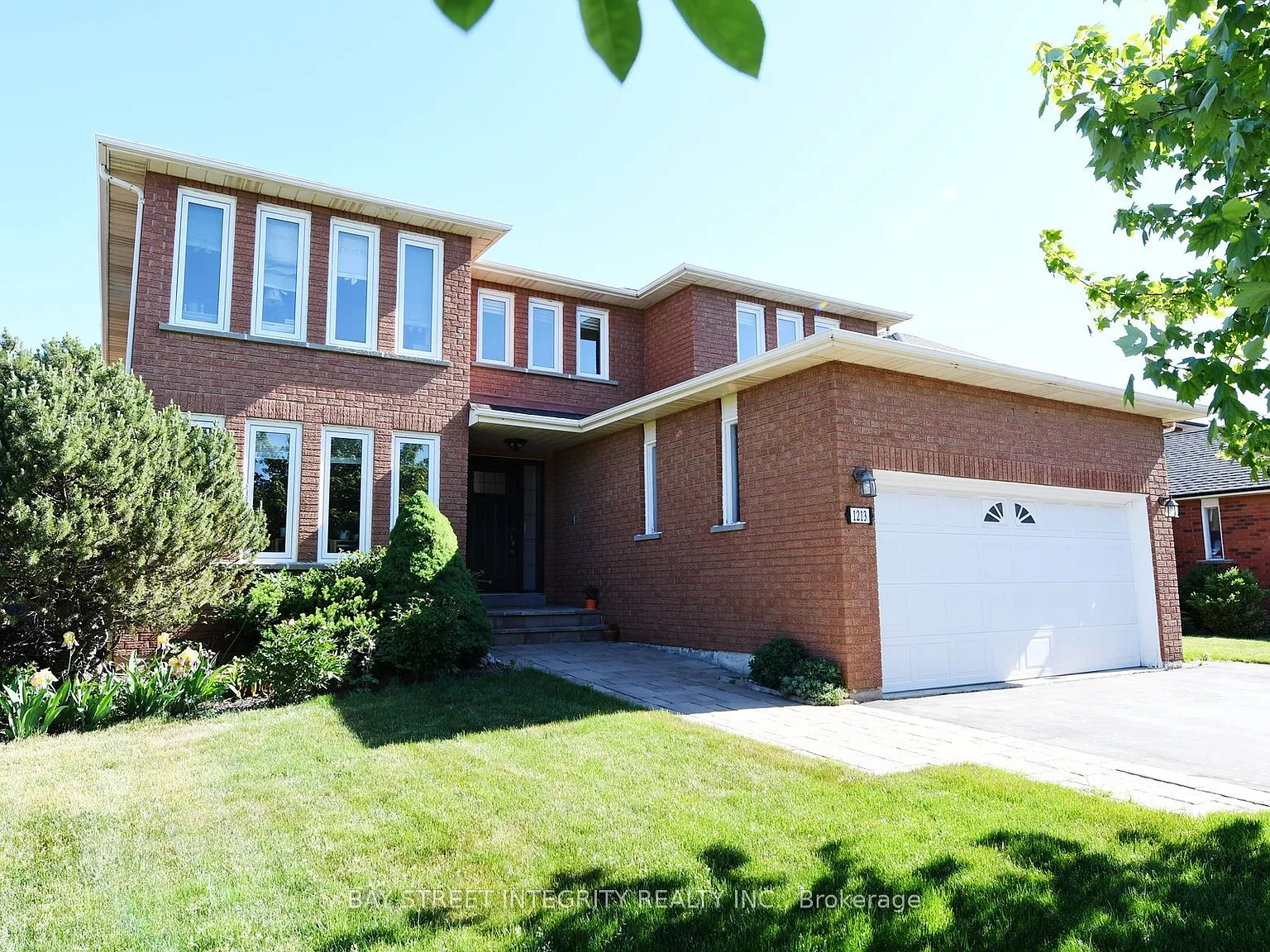6 bed, $5,200 — Photo 3