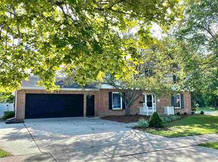 101 Sharpe St, Essexville, MI