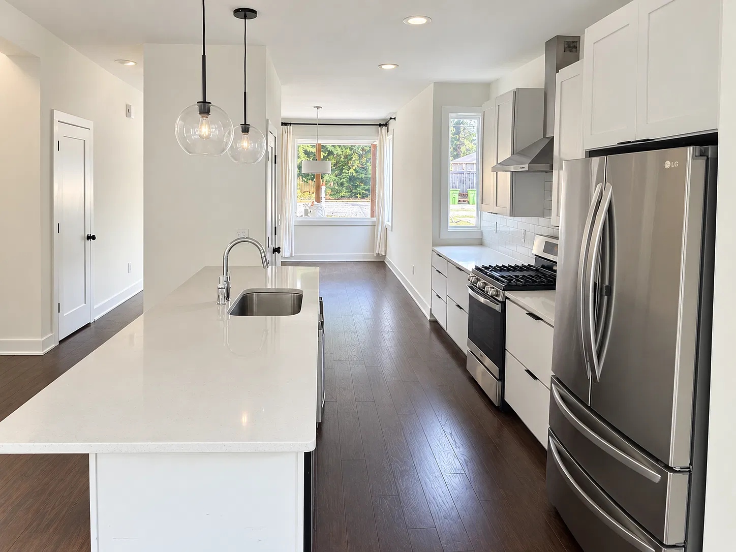 117 Maywood Ave — Photo 2