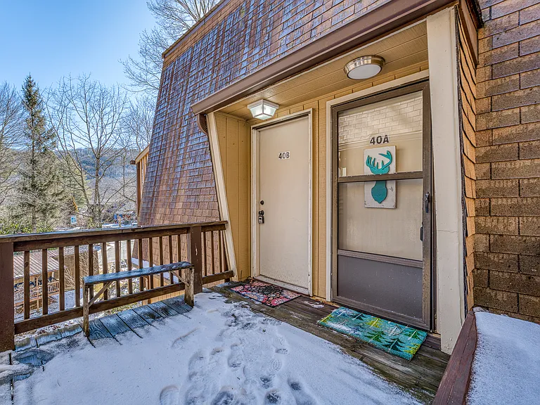 40 Spruce Ct #B — Photo 11