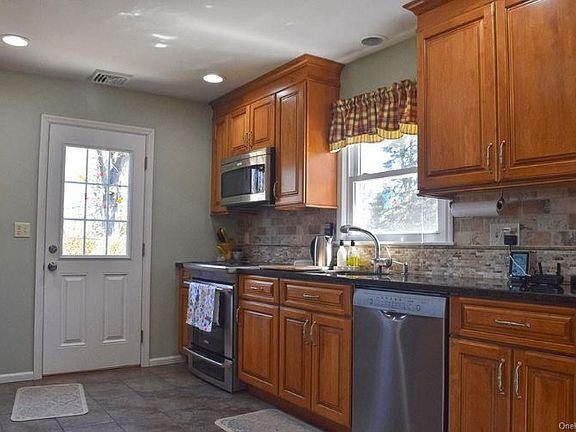 4th image of 337 Orchard Dr