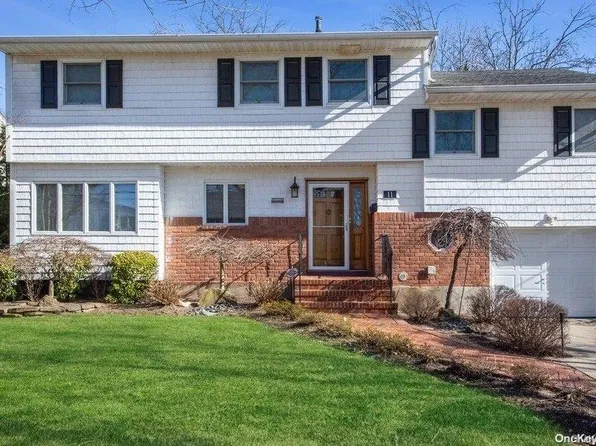 11 Park Circle, Cedarhurst, NY 11516